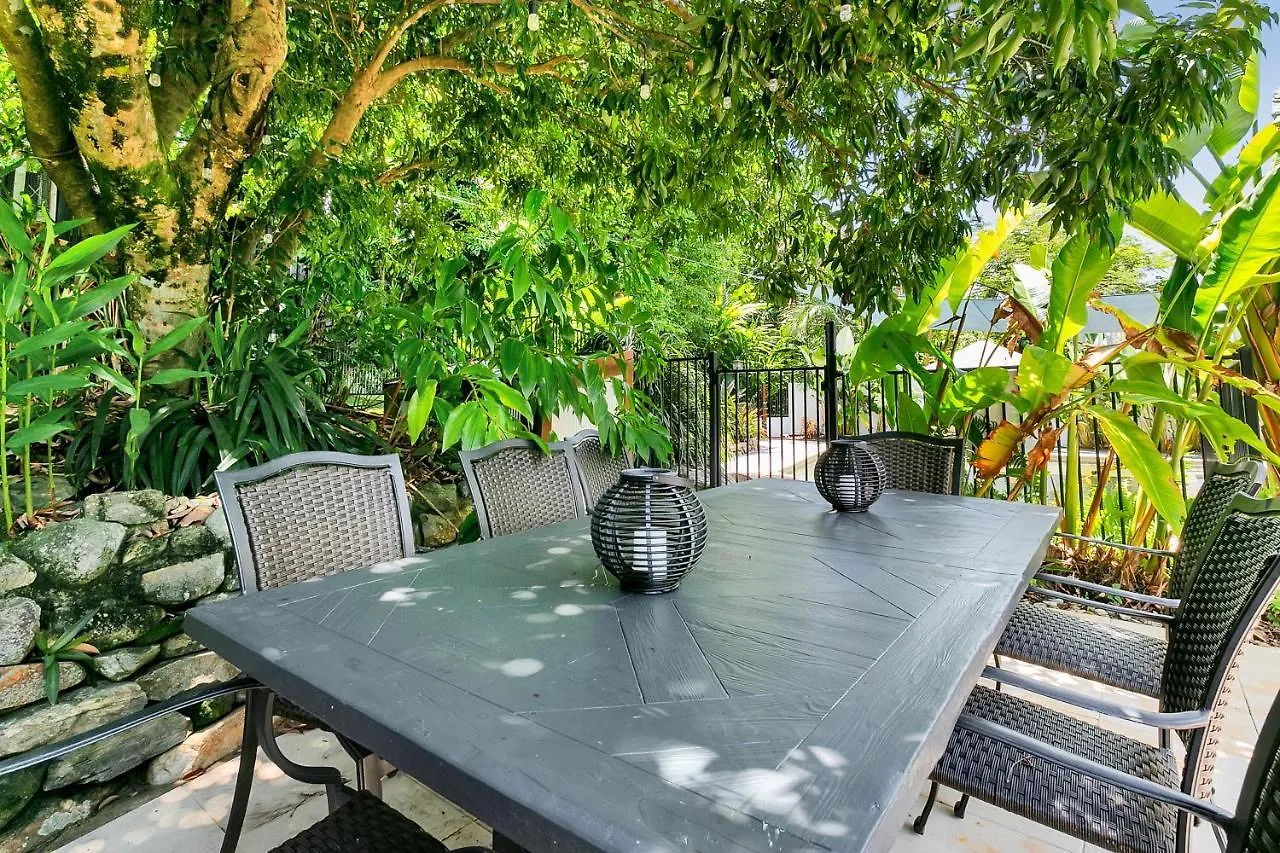 Vista Hillview Family Villa Stratford